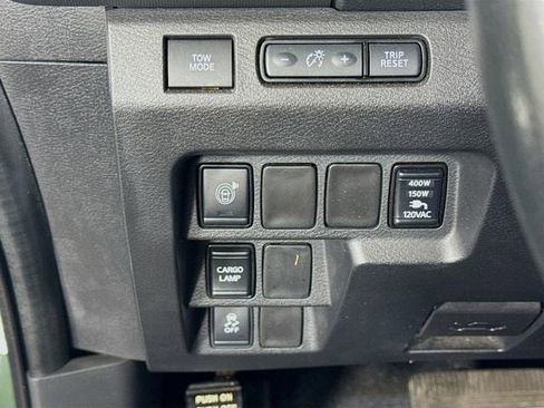 Used 2022 Nissan Frontier SV w/ Technology Package image 10