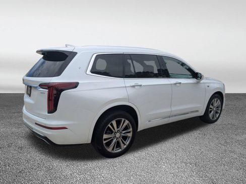Certified 2023 Cadillac XT6 Premium Luxury AWD/4WD image 16