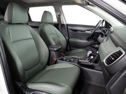 Used 2024 Kia Seltos SX w/ SX Sunroof Package image 29