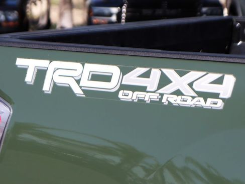Used 2021 Toyota Tacoma TRD Off-Road w/ Technology Package AWD/4WD image 46