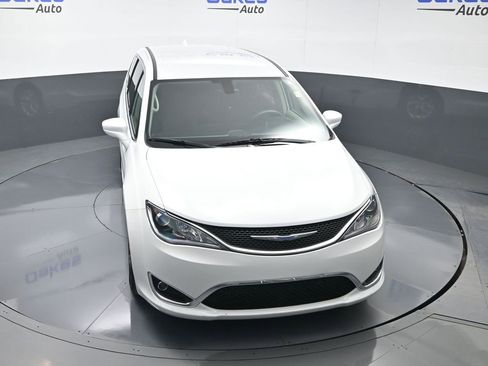 Used 2018 Chrysler Pacifica Touring Plus w/ Tire & Wheel Group image 49