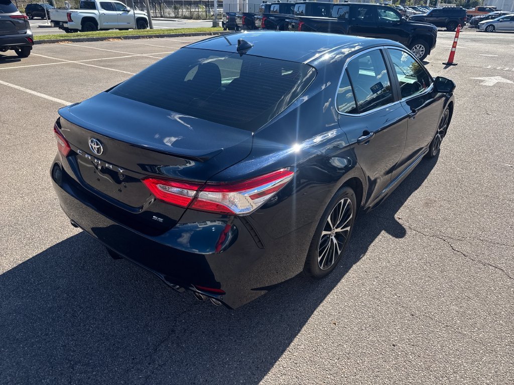 Used 2020 Toyota Camry SE FWD image 7