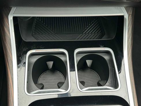 Used 2023 BMW 760i xDrive image 33