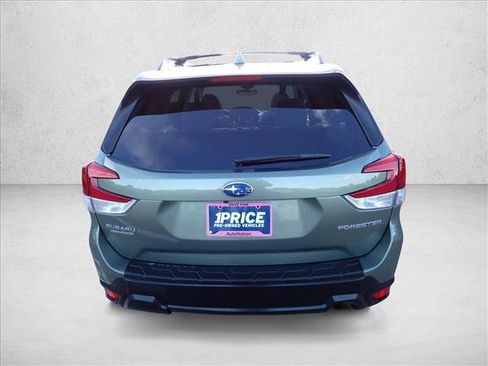 Used 2019 Subaru Forester Premium AWD/4WD image 3