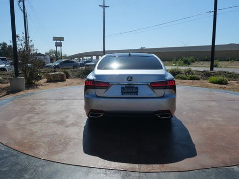 Used 2023 Lexus LS 500 w/ Luxury Package image 4