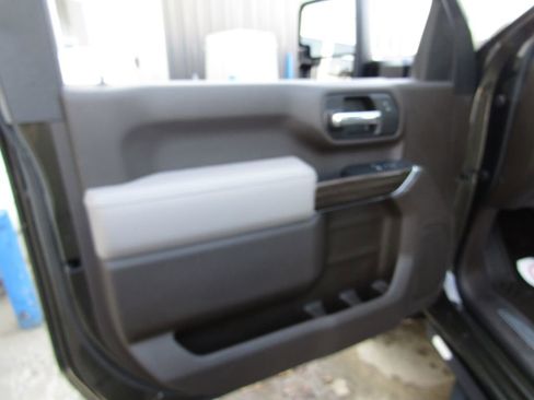 Used 2022 Chevrolet Silverado 3500 LT w/ Convenience Package image 19