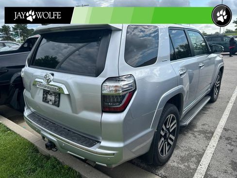 Used 2016 Toyota 4Runner Limited AWD/4WD image 4