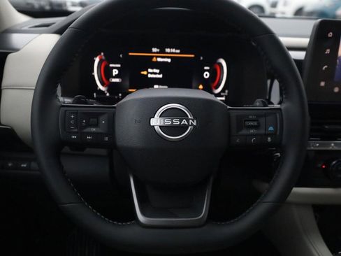 New 2026 Nissan Pathfinder SL image 8