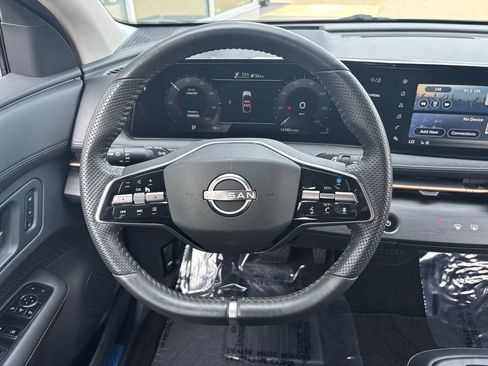 Used 2024 Nissan Ariya AWD image 14