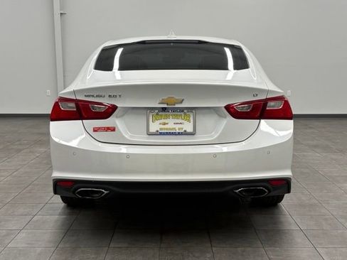 Used 2016 Chevrolet Malibu LT FWD image 3
