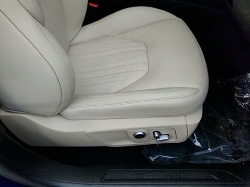 Used 2023 Maserati Levante GT AWD/4WD image 39