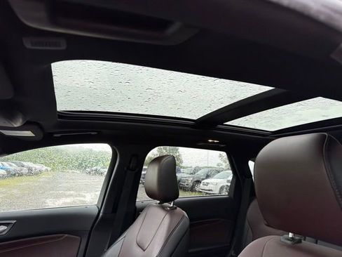 Used 2020 Ford Edge Titanium w/ Equipment Group 301A AWD/4WD image 15