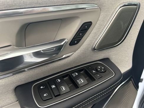 Used 2023 RAM 1500 Limited image 11