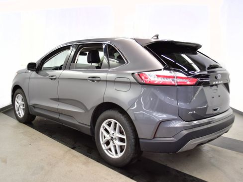 Used 2024 Ford Edge SEL image 6
