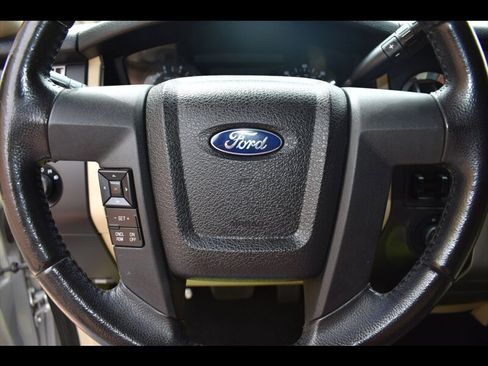 Used 2015 Ford Expedition XL image 12