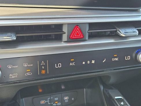 New 2026 Kia Sorento S w/ S Panoramic Sunroof Package FWD image 30