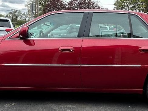 Used 2008 Cadillac DTS Luxury I w/ Sun And Sound Package FWD image 7