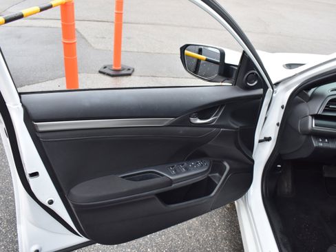 Certified 2021 Honda Civic EX image 24