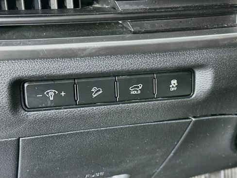Used 2025 Kia Telluride S FWD image 17