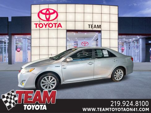 Used 2012 Toyota Camry XLE image 1