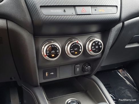Used 2025 Mitsubishi Outlander Sport SE AWD/4WD image 30