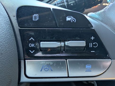 Used 2024 Hyundai Elantra SEL w/ Convenience Package image 22