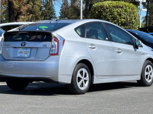 Used 2014 Toyota Prius Three FWD image 5