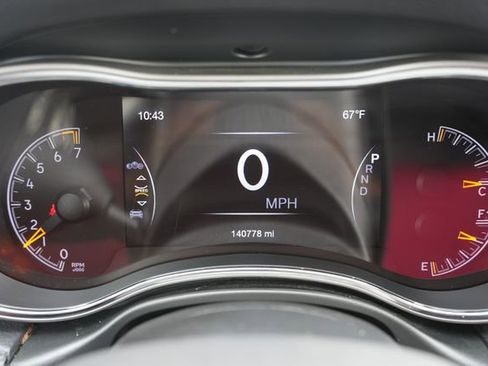 Used 2020 Jeep Grand Cherokee Laredo w/ Security & Convenience Group AWD/4WD image 26