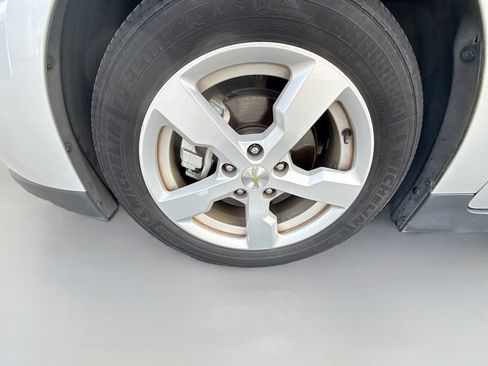 Used 2014 Chevrolet Volt Premium w/ Premium Trim Package FWD image 11