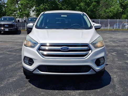Used 2017 Ford Escape SE AWD/4WD image 2