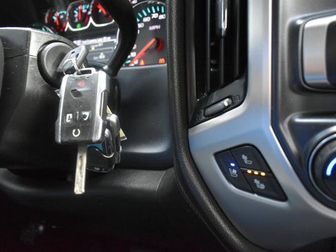 Used 2018 GMC Sierra 1500 SLT w/ Enhanced Driver Alert Package RWD image 40