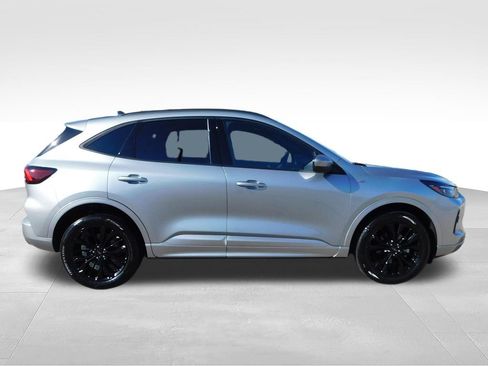 Used 2023 Ford Escape ST-Line Elite AWD/4WD image 2