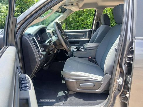 Used 2014 RAM 1500 Classic SLT RWD image 17