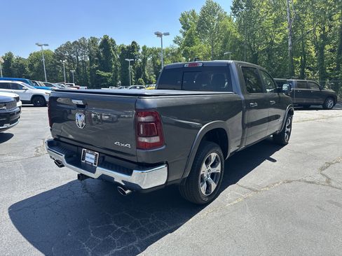 Used 2022 RAM 1500 Laramie AWD/4WD image 9