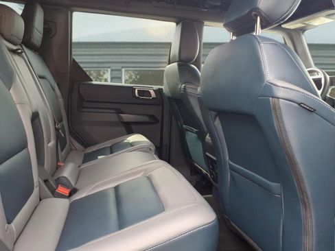 Used 2024 Ford Bronco Outer Banks AWD/4WD image 11