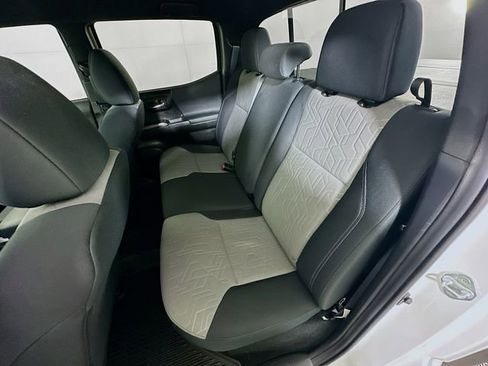 Used 2023 Toyota Tacoma TRD Off-Road image 22