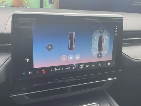 New 2026 Lincoln Nautilus Premier image 22