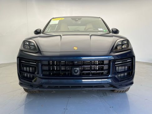 Used 2024 Porsche Cayenne Turbo image 25