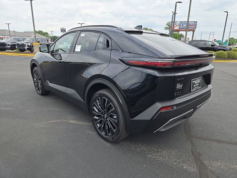 New 2026 Toyota C-HR AWD/4WD image 6