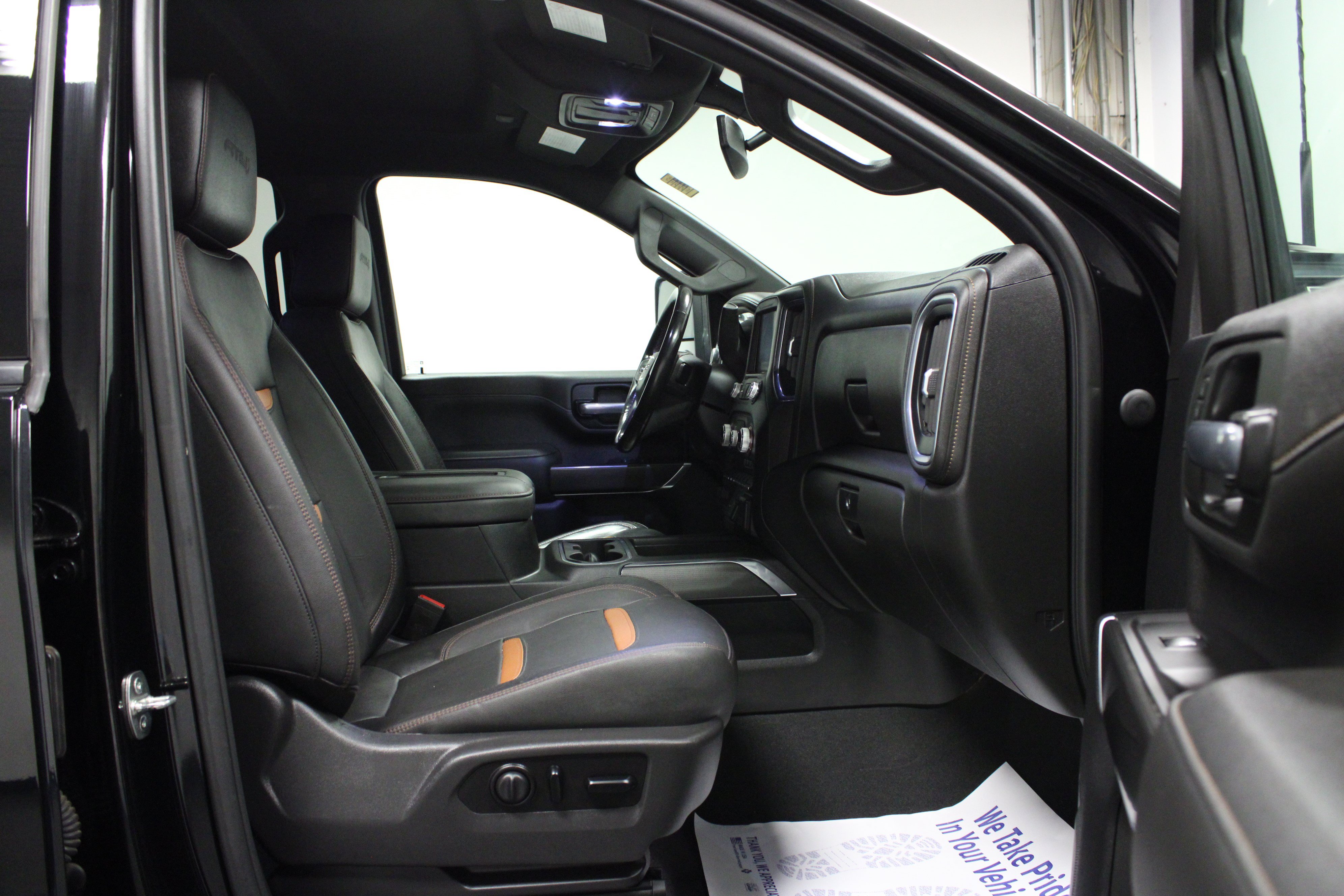 Used 2021 GMC Sierra 2500 AT4 AWD/4WD image 16
