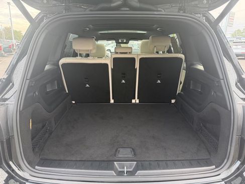 Used 2023 Mercedes-Benz EQB 300 4MATIC image 11