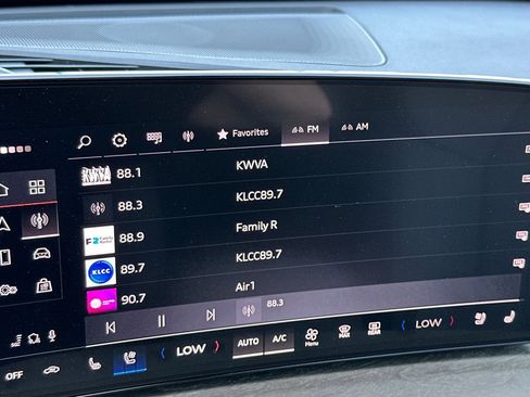 New 2025 Audi Q5 Premium Plus image 17