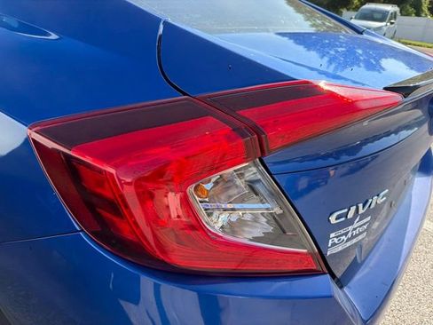Used 2020 Honda Civic Sport image 6
