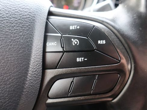 Used 2020 Jeep Cherokee Trailhawk w/ Cold Weather Group AWD/4WD image 30