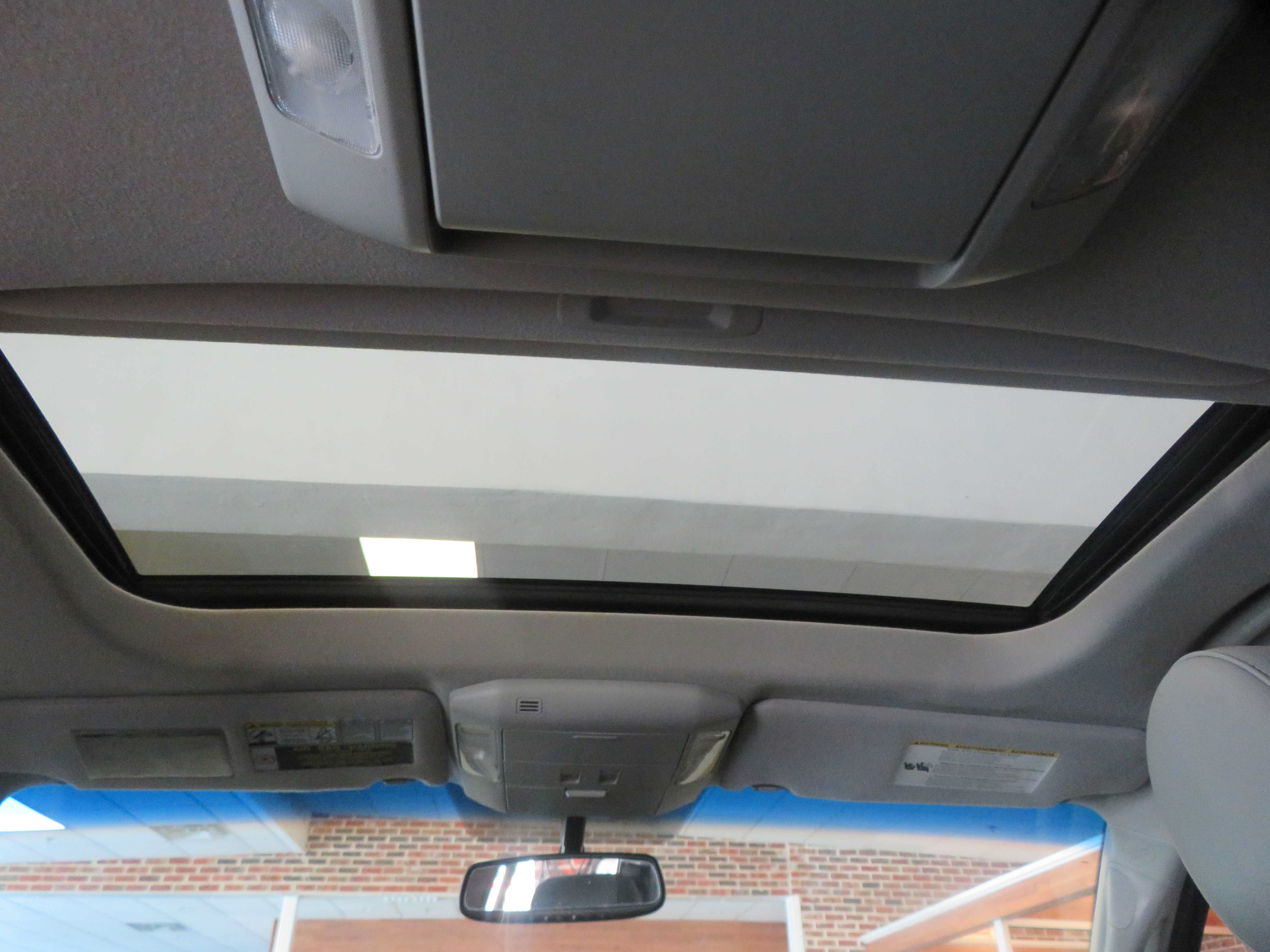 Used 2012 Toyota Sequoia Platinum AWD/4WD image 54
