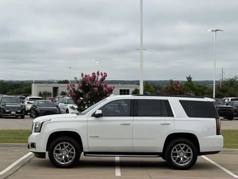 Used 2016 GMC Yukon SLE w/ Convenience Package RWD image 3