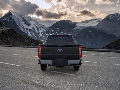 New 2025 Ford F250 Lariat w/ Chrome Package image 5