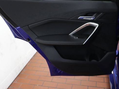 Used 2025 BMW X2 xDrive28i w/ Technology Package image 9