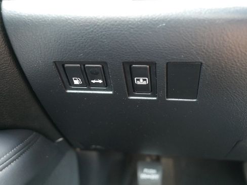Used 2012 Toyota Avalon Limited FWD image 26