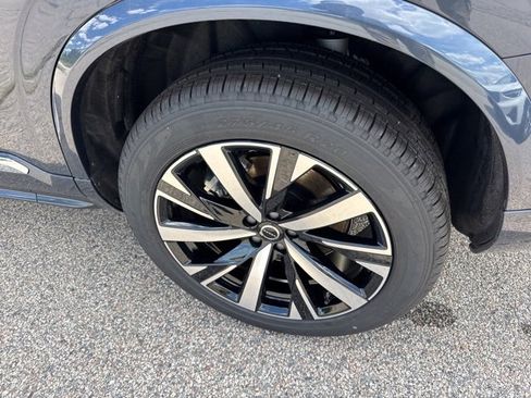 New 2026 Volvo XC90 B6 Core image 6